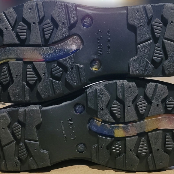 Sloggers Blue Garden Clogs with Flying Pigs - Picture 5 of 5